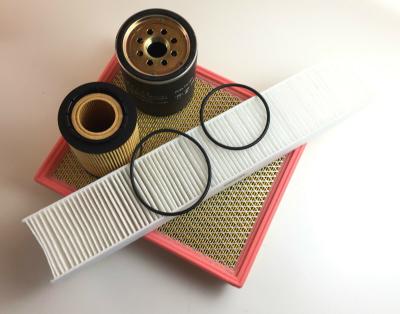 China Pleated Cellulose-Blend Paper Filter Element 05013595AA 5013595AB CAF5599 CF10363 Cabin Auto Air Filter For Jeep Grand Cherokee Jeep Commander for sale