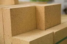 China Rectangular High Heat Fire Bricks Red Color 2.3 - 2.5g/Cm3 Refractory Fire Clay Bricks for sale