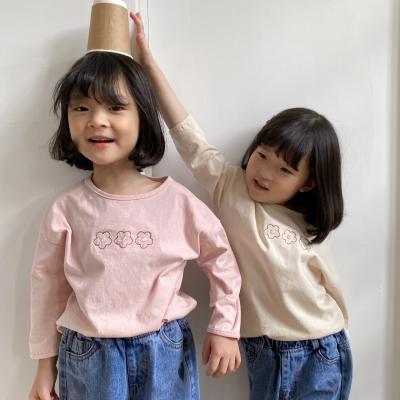 China 2021 Spring Breathable Wholesale Flower Embroidery Baby T-shirt Long Sleeve for sale