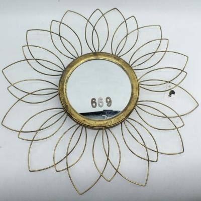 China Sustainable Wholesale Luxury Sunflower Shape Big Vintage Beauty Leaves Wall Mirror Glass Metal Mirror for sale