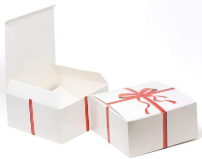 China Recycled Materials Fold Flat Cardboard Xmas Christmas Gift Boxes Qualified Manufacturer Red Ribbon Bowknot for sale