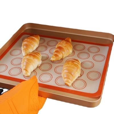 China 0.7mm Food Grade Kitchen Oven Heat Resistant Non Stick Silicone Pastry Cake Baking Mats Easily Cleaned for sale