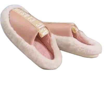 China CUSHIONING New Design Slip On Winter Couples Closed Toe Plush Shoes Indoor Fluffy Slippers for sale