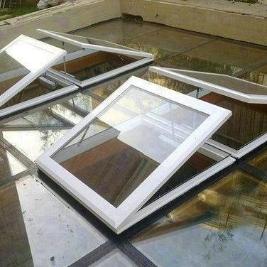 China Manual Folding Screen Aluminum Alloy View Skylight Roof Awning Windows for sale