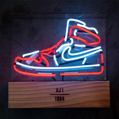 China Warehouse good quality creative glass lips led neon sign for shoe for sale