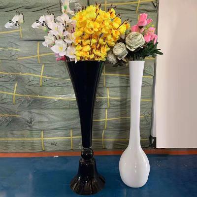 China Wholesale CLASSIC Customize White Color Tall Glass Floor Vases 40