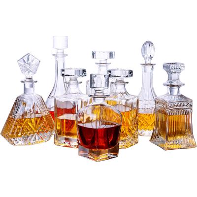 China Wholesale Customized Beverage Liquor Whiskey and Wine Decanter Set. Lead-free decanter bottle with stopper for sale