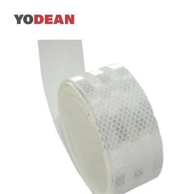 China High temperature resistance and good evidence durablity CEE 104 prismatic reflective sheeting white reflective tape for trucks for sale