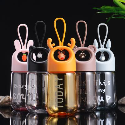 China Personal Skin Care Packaging 480ml Shake Free Korean Cartoon BPA Leak Proof Animal Pendant Tritan Handle Kids Insulated Plastic Water Bottle For Kids for sale