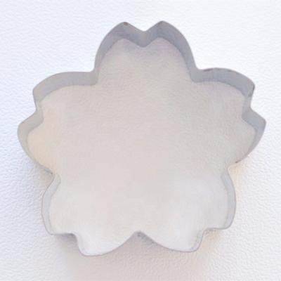 China High Quality Stainless Steel Cookie Cutter Sakura Shaped Cookie Cutter Mold DIY Christmas Cotta Viable for sale