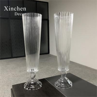 China Luxury Best Selling XC-V224 New Striped Cone Clear Glass Vase for Wedding Decoration for sale