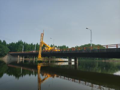 China Plataforma móvil de la inspección del puente de HOWO de fácil acceso a cualquier posición de su puente en venta