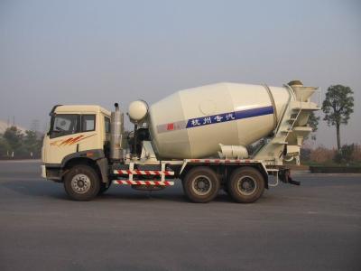 China Fawgroep 6x4 12cbm Mini het Vervoervrachtwagen van de Cementmixer met 350l Watertank Te koop