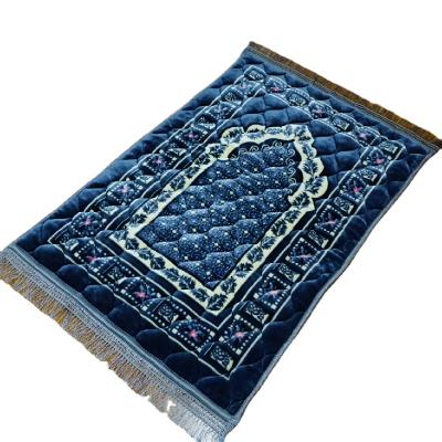 China Thick Islamic Prayer Mat Turkish Sajjadah Prayer Rug for sale