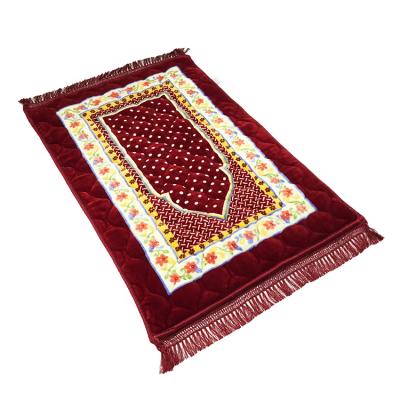 China Muslim Quilting Prayer 80x120cm Islamic Anti-skid Mat Foldable Thick Prayer Rug for sale