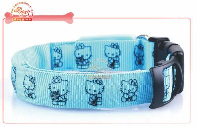 China O colar do animal de estimação do diodo emissor de luz de Hello Kitty da impressão tem brilhantemente a luz para manter a segurança da noite do cão à venda