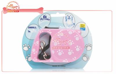 China Footprint Retractable Dog Leash With Flat Nylon Webbing And Auto Lock for sale