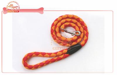 China Correa de perro de nylon trenzada flexible del entrenamiento de la cuerda con el gancho rápido robusto en color doble en venta