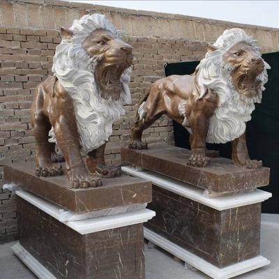 China Modern Western Hand Carved Sculpture Lion Statue in Garden Decor Style for sale