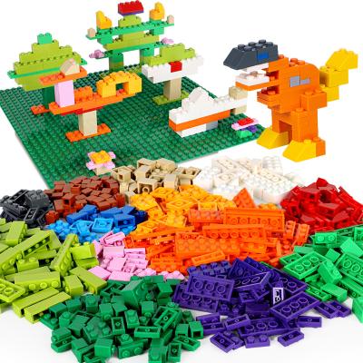 China Construction Toy 1500pcs Classic Building Blocks Construction Toy  Hands-on Play Construction Kit ABS DIY Toy  Compatible with LEGO for sale