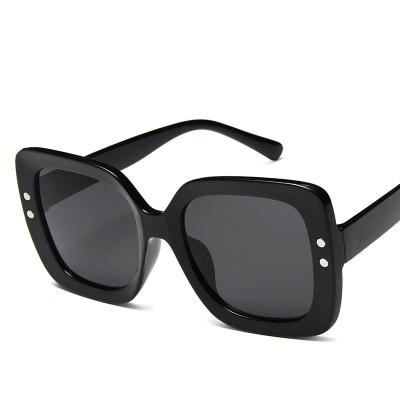 China 2021 Fashion Sunglasses Ready To Sun Glasses Custom Square Plastic Frame Women River Sun Glasses China Ship Te koop