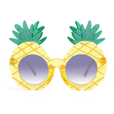 China Party Sunglasses Custom Colors 100% PC QC Fashion Pineapple Glasses Unisex New Fruit Shape UV400 Sunglasses Funny Halloween Party Drip Sunglasses for sale