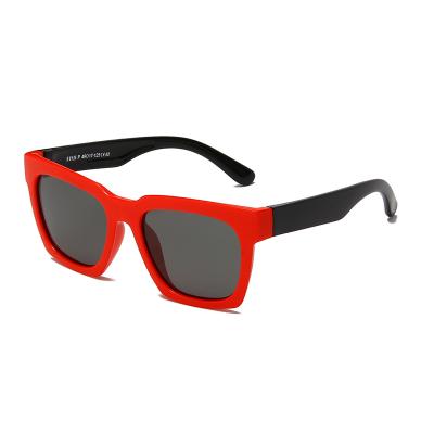 中国 2021 Hot Selling 100% Protection Material UV400 Protection Kids Sunglasses Low Price UV400 Material Silica Gel Polarized 100% UV Protection Unisex Children 販売のため