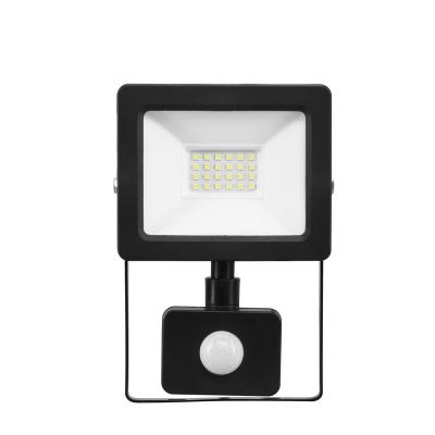 China Outdoor Lighting Factory Directly Wholesale Led Track Light Modern Ip44 Outdoor 20w Led Flood With Sensor for sale