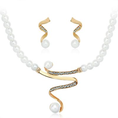 China Romantic Popular Pearl Necklace Earring Set Deep V Clavicle S Shape Pearl Necklace Set for sale