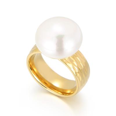 China Fashion Hammer Pattern 18K Gold Plating Women Shell Pearl Party Stainless Steel Jewelry Rings for sale