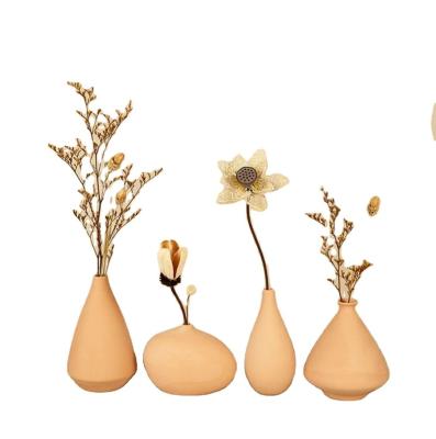 China Ceramic Flower Zen Vases Simple Design Ceramic Dry Ornaments Small Items Vases for sale