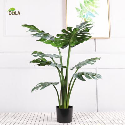 中国 植物を美化するOEM ODMの現実的な人工的な木の擬似庭 販売のため