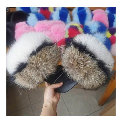 China Fashion Trend New Real Size Free Size Fox Fur Designed Slides In USA Furry Oversized Fluffy Slippers for sale