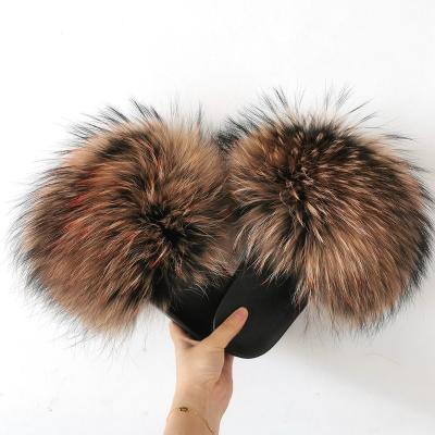 China Fashion Trend Women's Slippers Fox Brown Raccoon Fur Real Big Luxury Natural Fur Slippers Fluffy Wholesale Slips For Women for sale