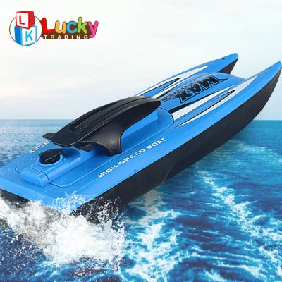 China Popular RC Hobby RC Boat and Plastic High Speed ​​Boat Toy for Adults and Children Mini Remote Control Boat Toys for sale