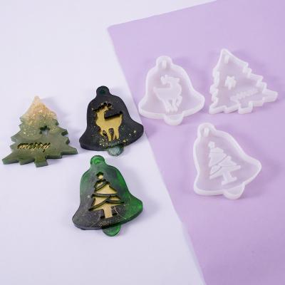 China 2020 Lifelike Christmas Tree Elk Silicone Christmas Decorations Resin Silicone Pendant Key Chain Mold for sale