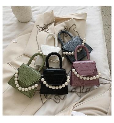 China Newest Design PC Solid Color Vintage Small Square Pearl Handbag Cross - Body Bags Chain Shoulder Bag for sale