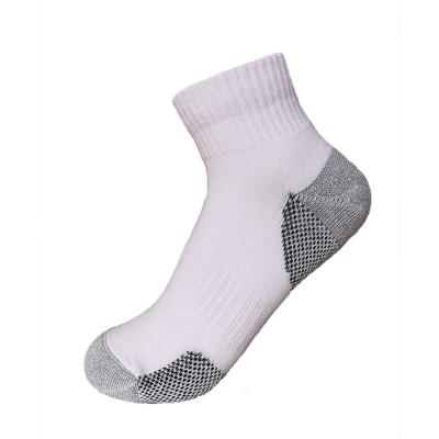 China Antibacterial High Elasticity Low Cut Custom Mens Gray Sport Ankle Socks Men's Sports Socks for sale