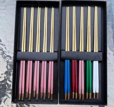 China 304 Stainless Steel Gold Chopsticks PVD Coating Gift Box Travel Durable Indoor Indoor Colorful Golden Chopsticks for sale