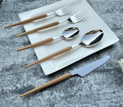 China Viable 5 Piece Cutlery Set Silverware Mirror Hand Polished 18/10 Stainless Steel Natural Ash Wood Handle Wooden Flatware Set for sale