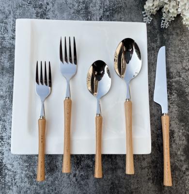 China Sustainable Wood Cutlery Silverware Set 18/10 Stainless Steel Food Safety Grade 5-Piece Set Flatware Set With Real Natural Beech Wood for sale