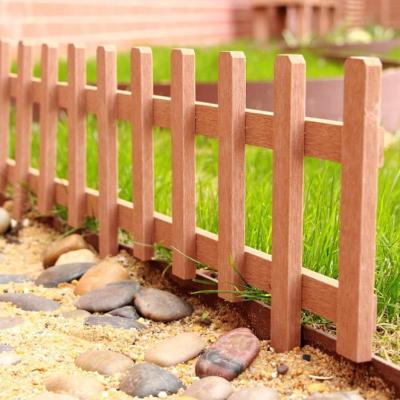 China L640mm WPC Wooden Mini White Easily Assembled Garden Border Plastic Composite Edging for sale