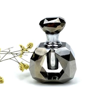 China High Quality Customizable Luxury Roller Crystal Glass Essential Oil Perfume Bottle for sale