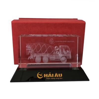 China Europe hot sale souvenir glass block/crystal model 3d cube gift laser mixer truck/crystal empty paperweight photo engraving for sale