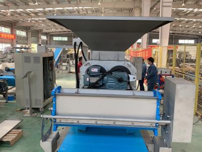 Chine Pain grillé mou de la CE GK650 rendant la machine commandée par le PLC avec l'écran tactile à vendre