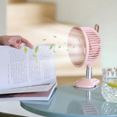 中国 2022 New Product Summer Mini Portable Electric Adjust Table Fan USB Personal Battery Shaking Clip Fan 販売のため