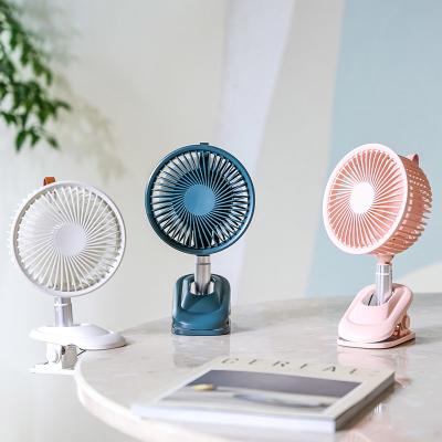 China New Arrival Summer Usb Rechargeable Clip Desk Fan Portable Mini Adjust Table Fan With Shaking Te koop