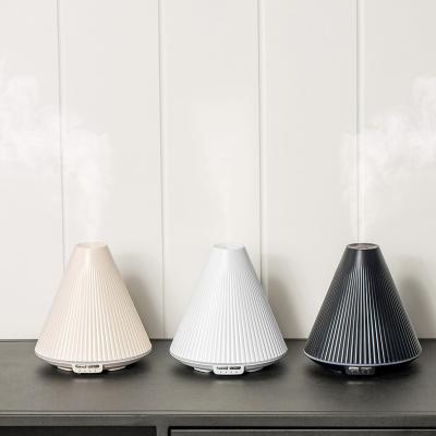 中国 Aromatherapy Essential Oil Diffuser Air Humidifier Portable Mini USB Diffuser Ultrasonic Aroma Humidifier 販売のため