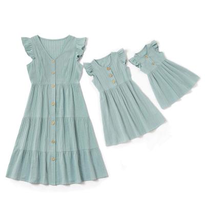 China Breathable Matching Family Dresses Cotton Ruffle Decor Mommy And Me Matching Dress Family Outfits for sale