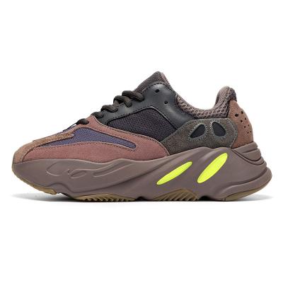 China Breathable Lightweight Durable Sport 2023 Latest Design Original High Quality Shoes Men Fashion Yzy 700 Sneakers Running Casual Sports Shoes for sale